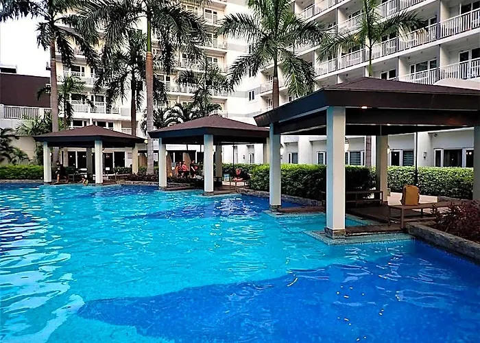 Hotel Maru Shell 12f; Pool View, Netflix