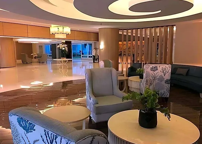 Hotel Maru Shell 12f; Pool View, Netflix Manila