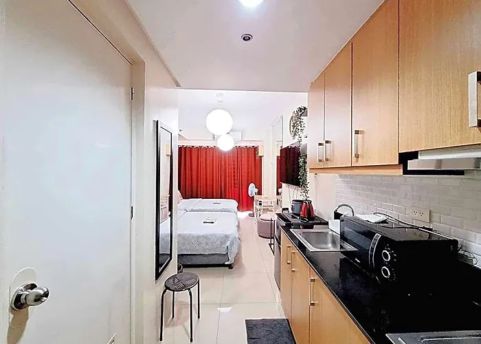 Maru Shell 12f; Pool View, Netflix 3* Manila
